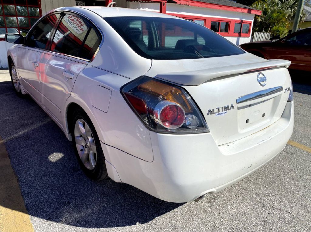 Photo 9 of this NISSAN ALTIMA