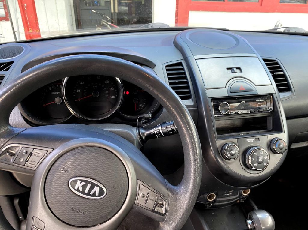 Photo 7 of this KIA SOUL