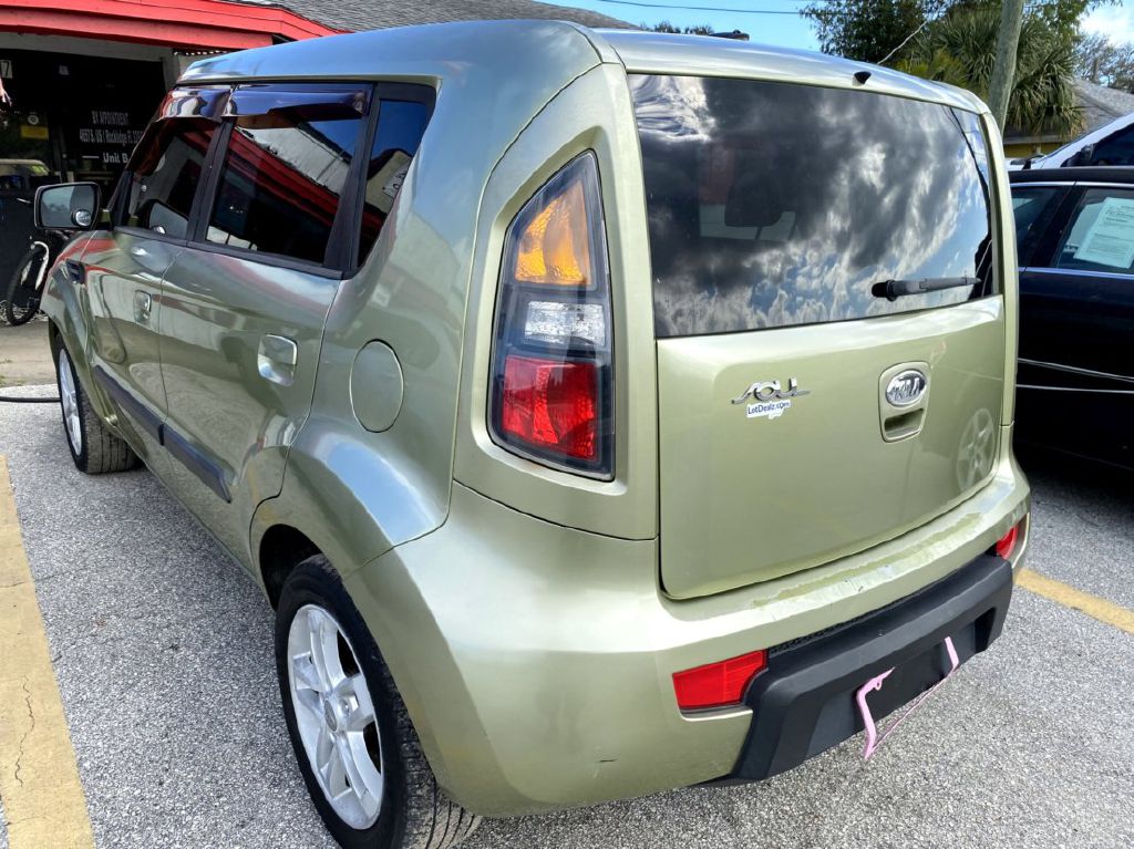 Photo 12 of this KIA SOUL