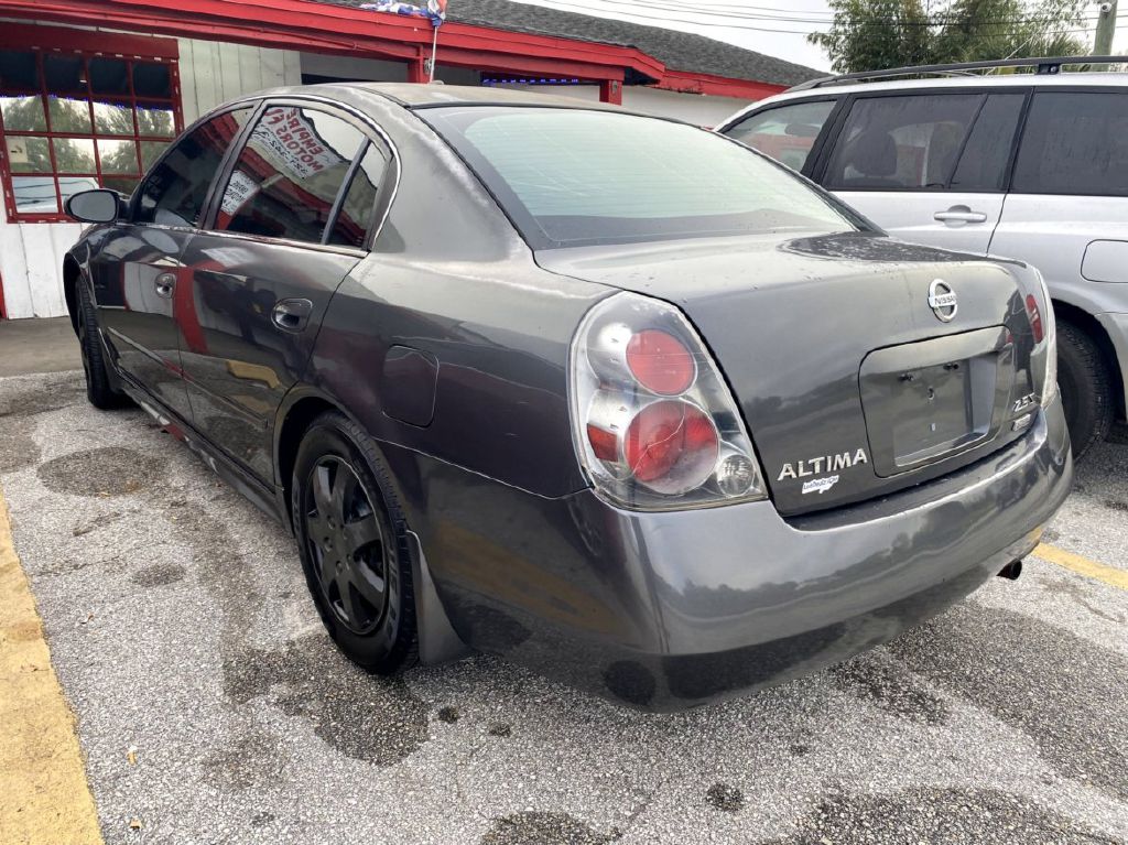 Photo 11 of this NISSAN ALTIMA