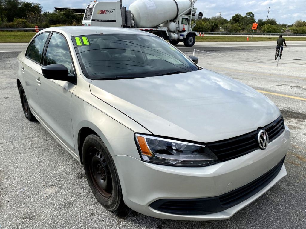 Photo 4 of this VOLKSWAGEN JETTA