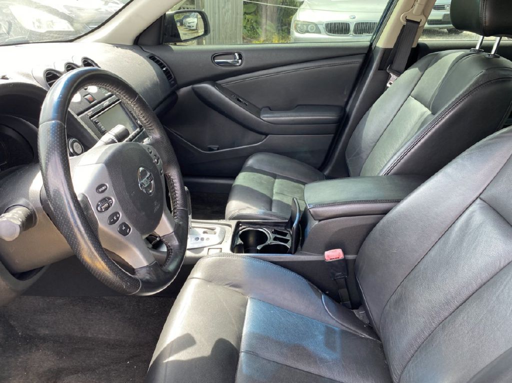Photo 4 of this NISSAN ALTIMA
