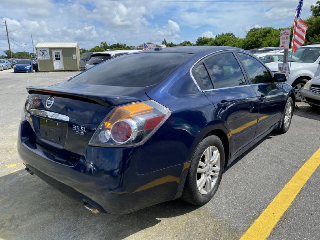 Photo 11 of this NISSAN ALTIMA