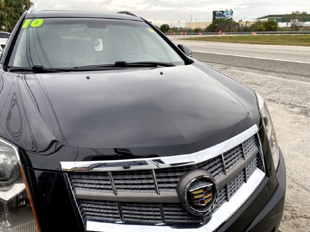Photo 3 of this CADILLAC SRX