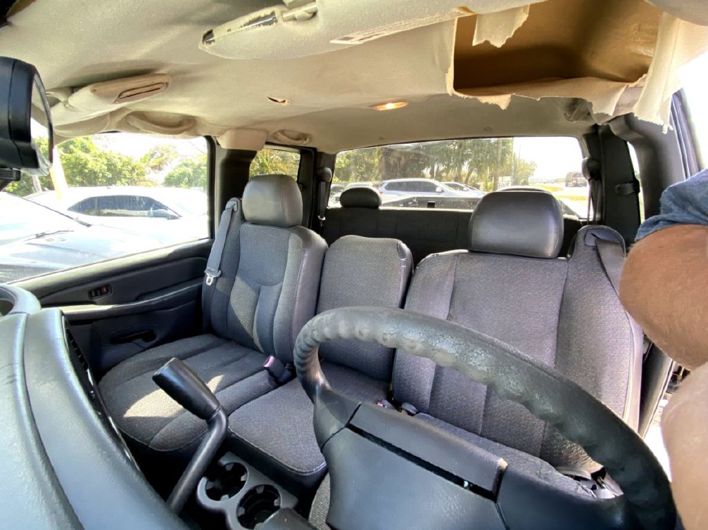CHEVROLET SILVERADO 1500 2004 CHEVROLET SILVERADO 1500 1GCEC19X34Z270750
