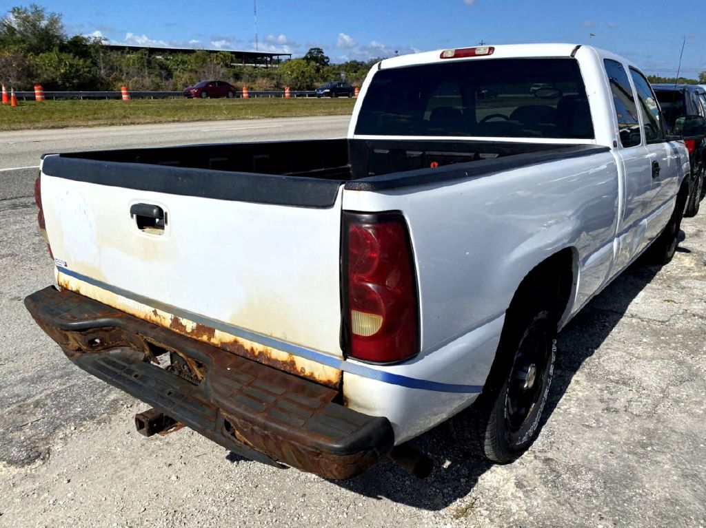 CHEVROLET SILVERADO 1500 2004 CHEVROLET SILVERADO 1500 1GCEC19X34Z270750