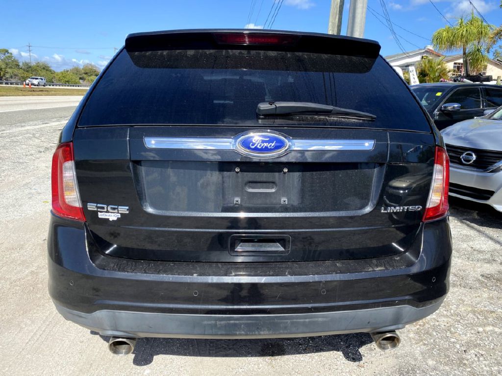 Photo 13 of this FORD EDGE