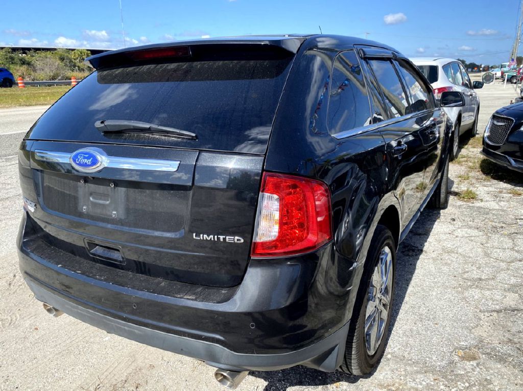 Photo 14 of this FORD EDGE