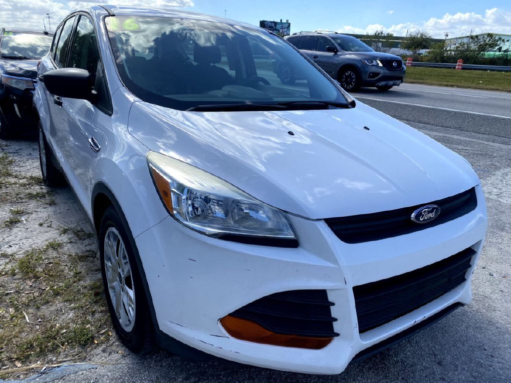 Photo 2 of this FORD ESCAPE