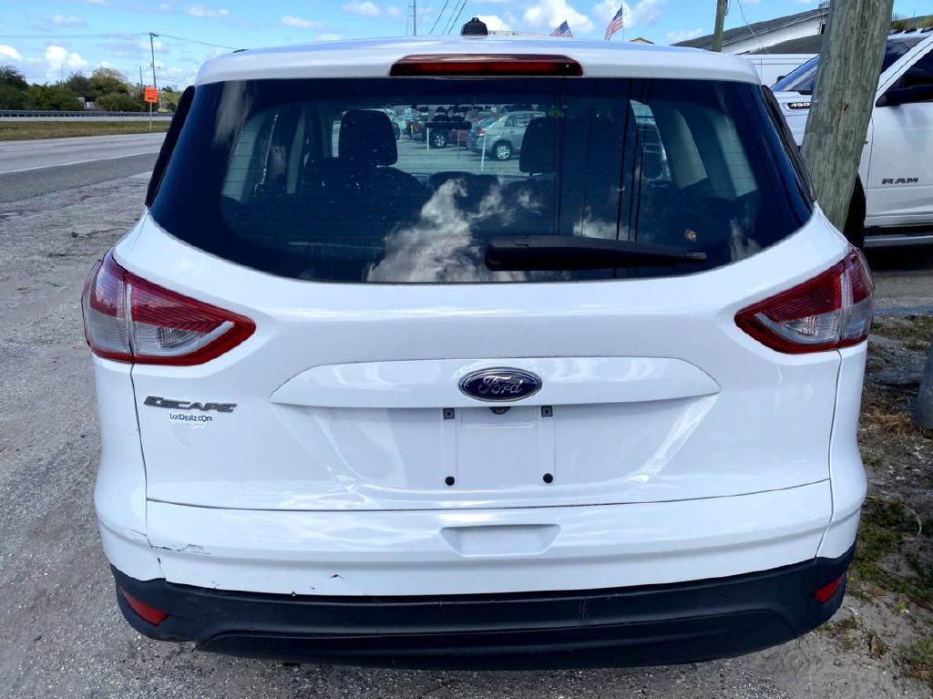 Photo 13 of this FORD ESCAPE