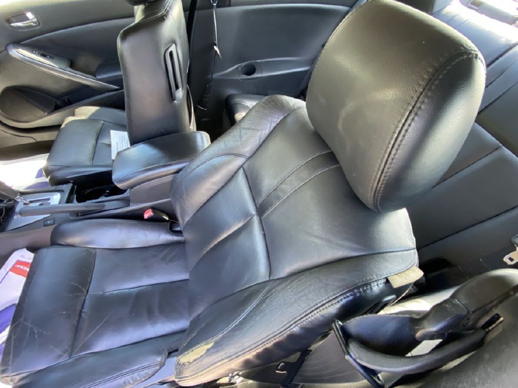 Photo 10 of this NISSAN ALTIMA