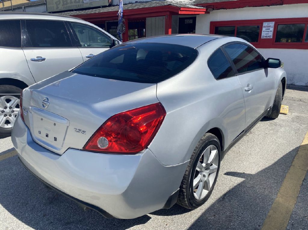 Photo 10 of this NISSAN ALTIMA