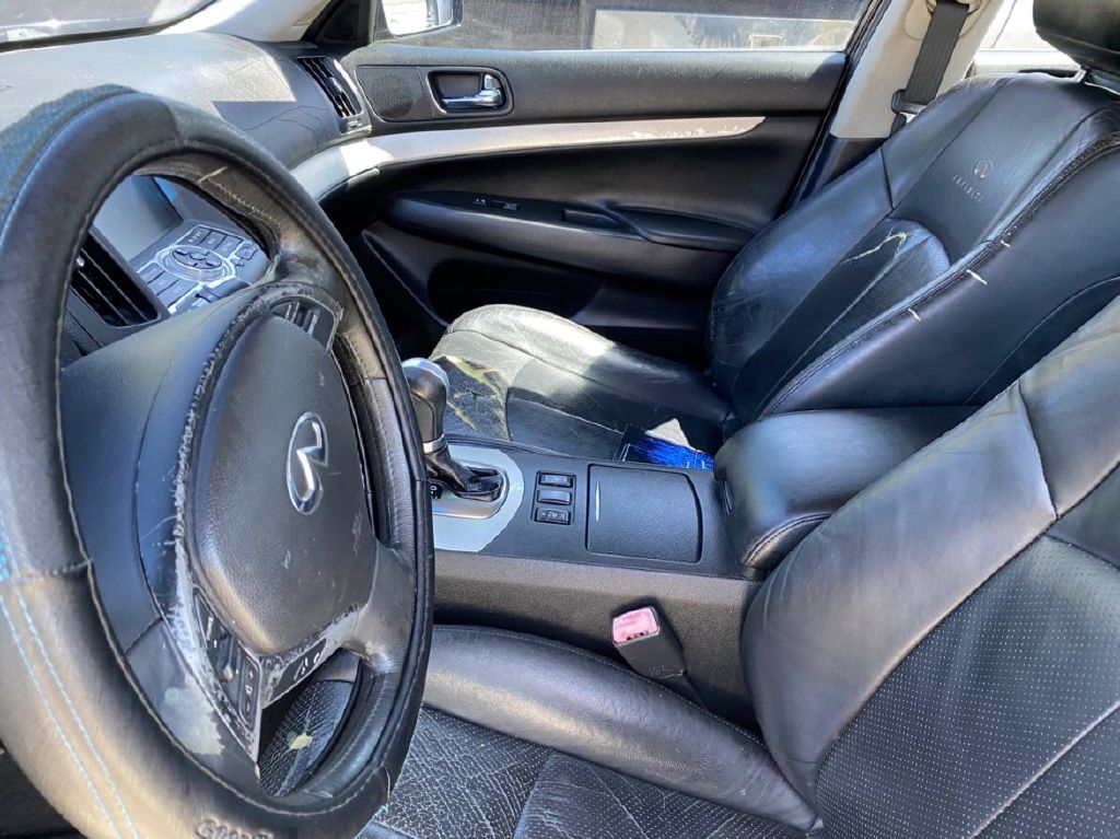 Photo 4 of this INFINITI G35