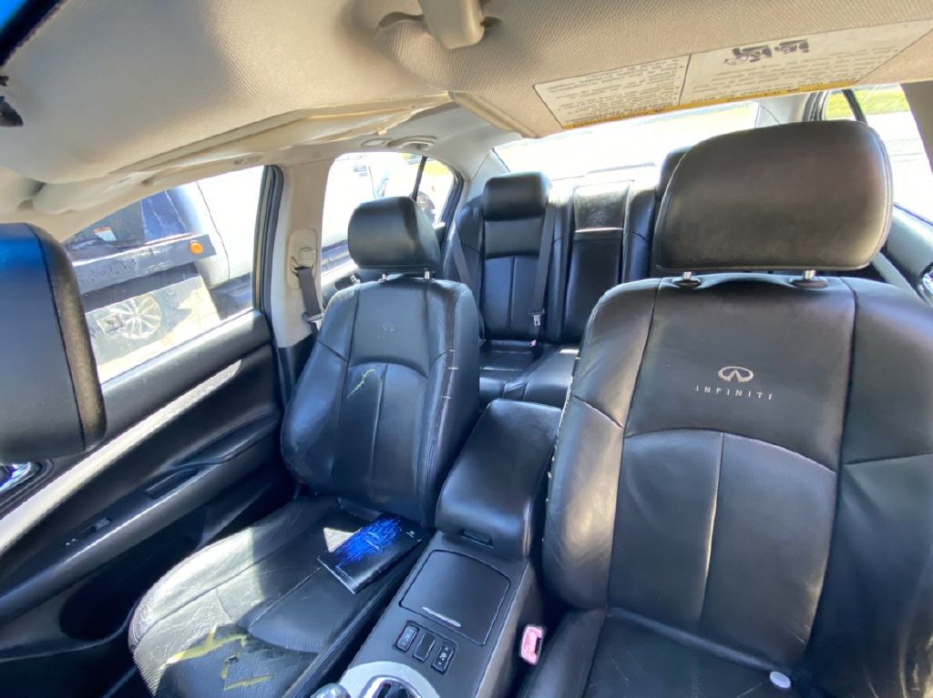 Photo 6 of this INFINITI G35