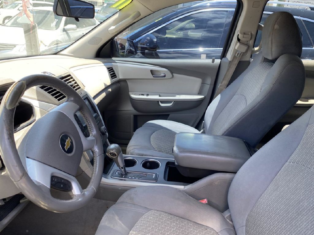 CHEVROLET TRAVERSE 2011 CHEVROLET TRAVERSE 1GNKVGED2BJ121082