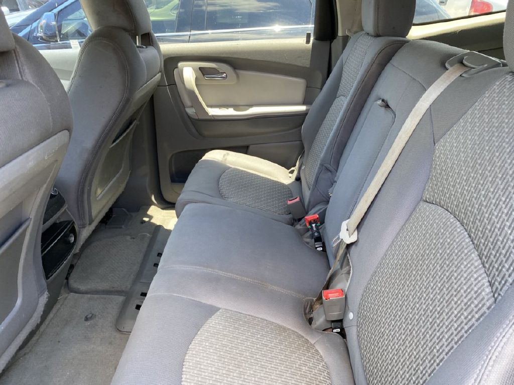 CHEVROLET TRAVERSE 2011 CHEVROLET TRAVERSE 1GNKVGED2BJ121082