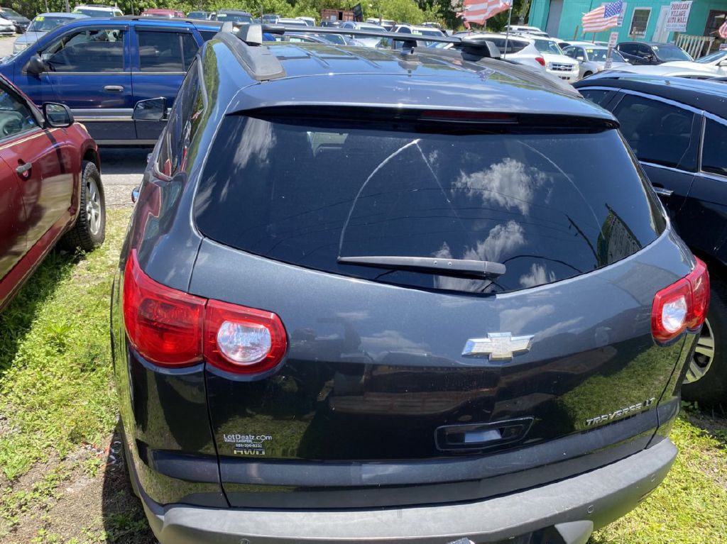 CHEVROLET TRAVERSE 2011 CHEVROLET TRAVERSE 1GNKVGED2BJ121082