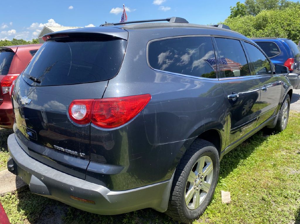 CHEVROLET TRAVERSE 2011 CHEVROLET TRAVERSE 1GNKVGED2BJ121082