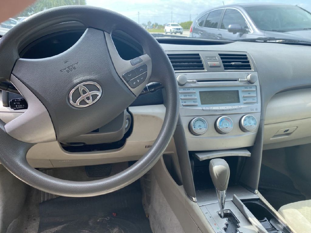 Photo 5 of this TOYOTA CAMRY