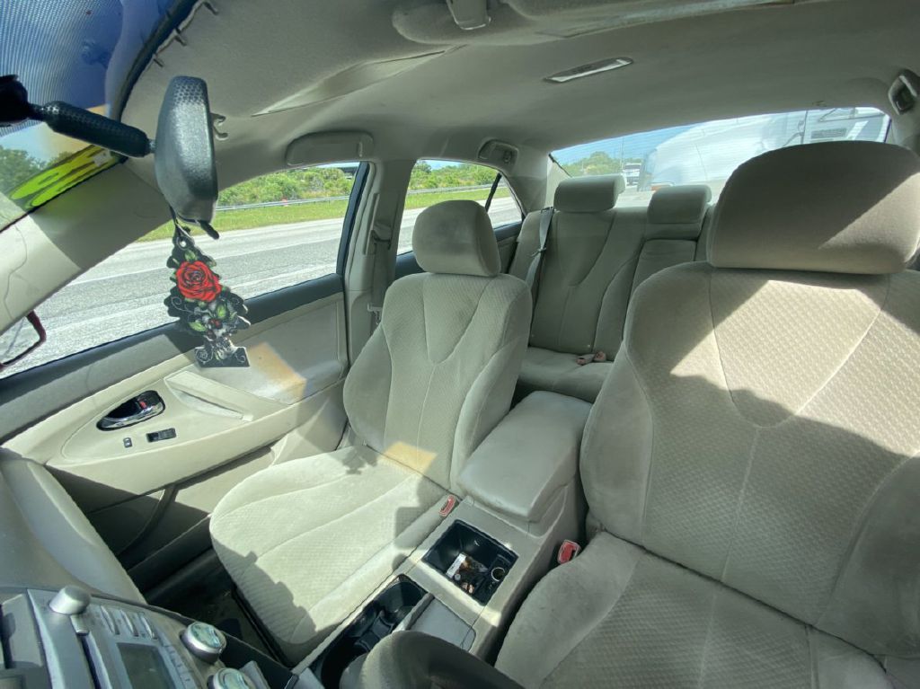 Photo 6 of this TOYOTA CAMRY