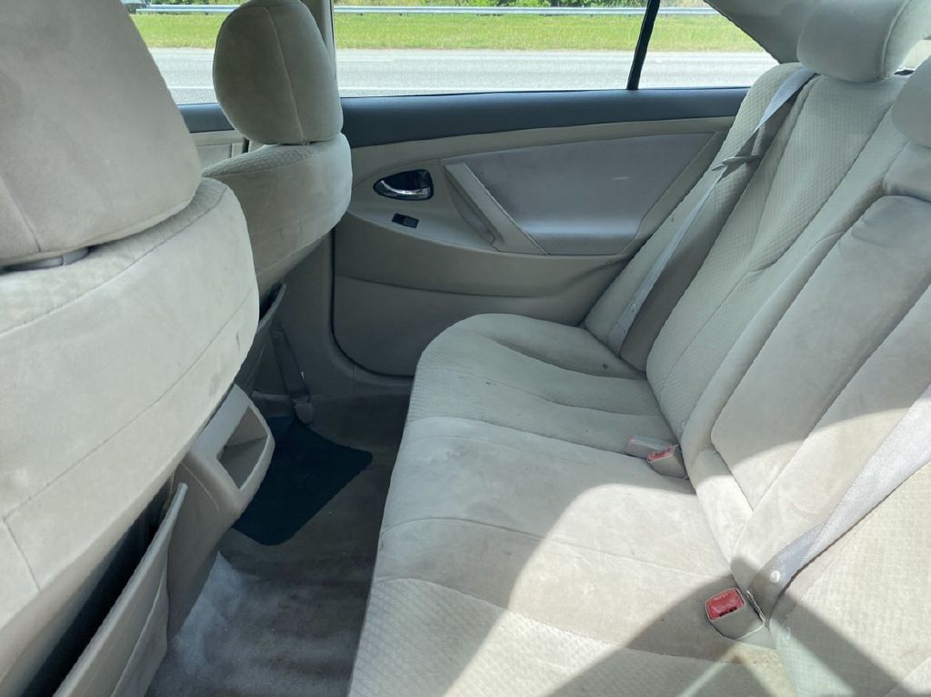 Photo 7 of this TOYOTA CAMRY
