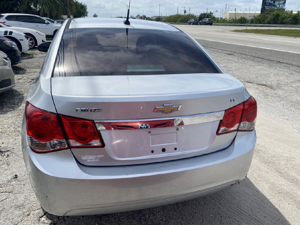 Photo 10 of this CHEVROLET CRUZE