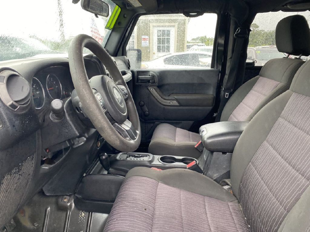 Photo 4 of this JEEP WRANGLER