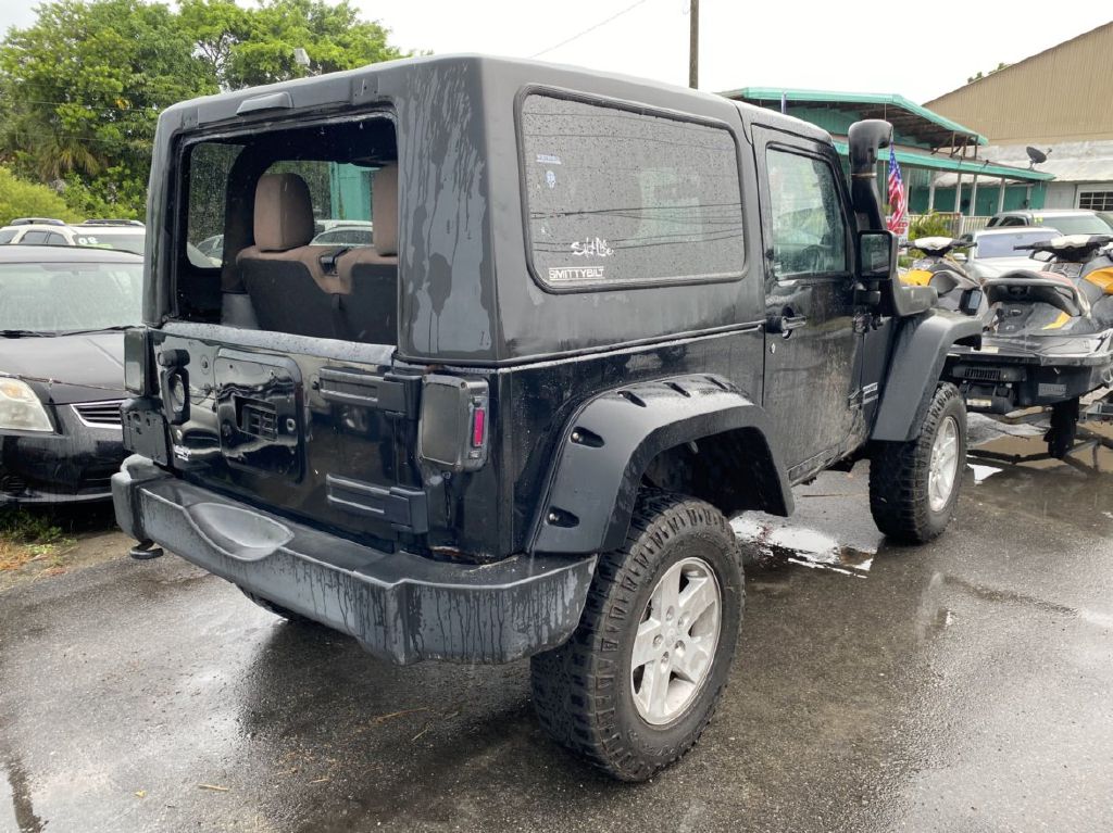 Photo 10 of this JEEP WRANGLER