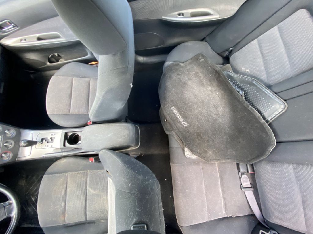 Photo 8 of this MAZDA 6
