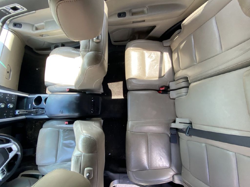 Photo 8 of this FORD EXPLORER