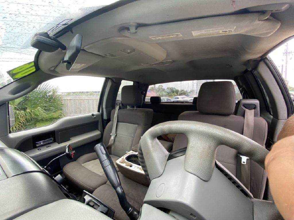 Photo 6 of this FORD F150