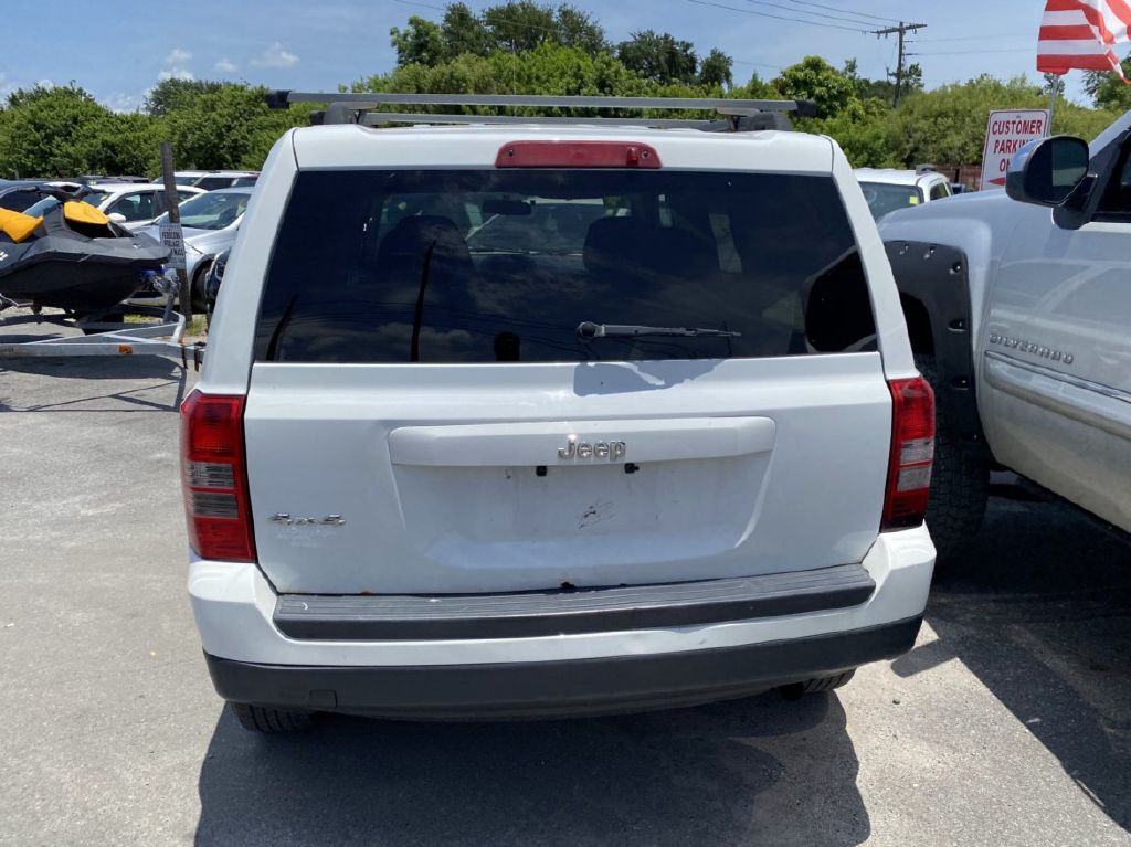 Photo 10 of this JEEP PATRIOT
