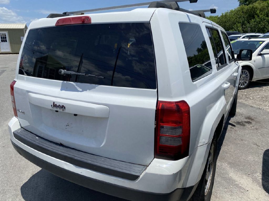 Photo 11 of this JEEP PATRIOT
