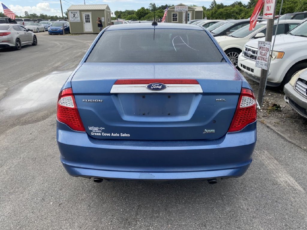 Photo 10 of this FORD FUSION