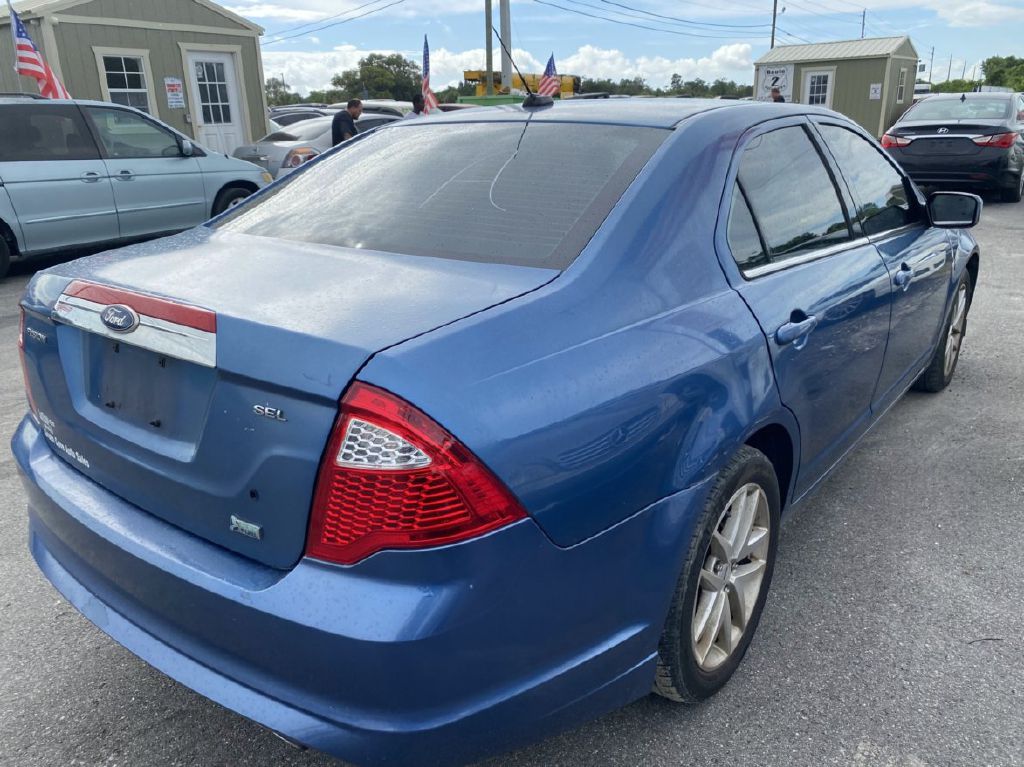 Photo 11 of this FORD FUSION