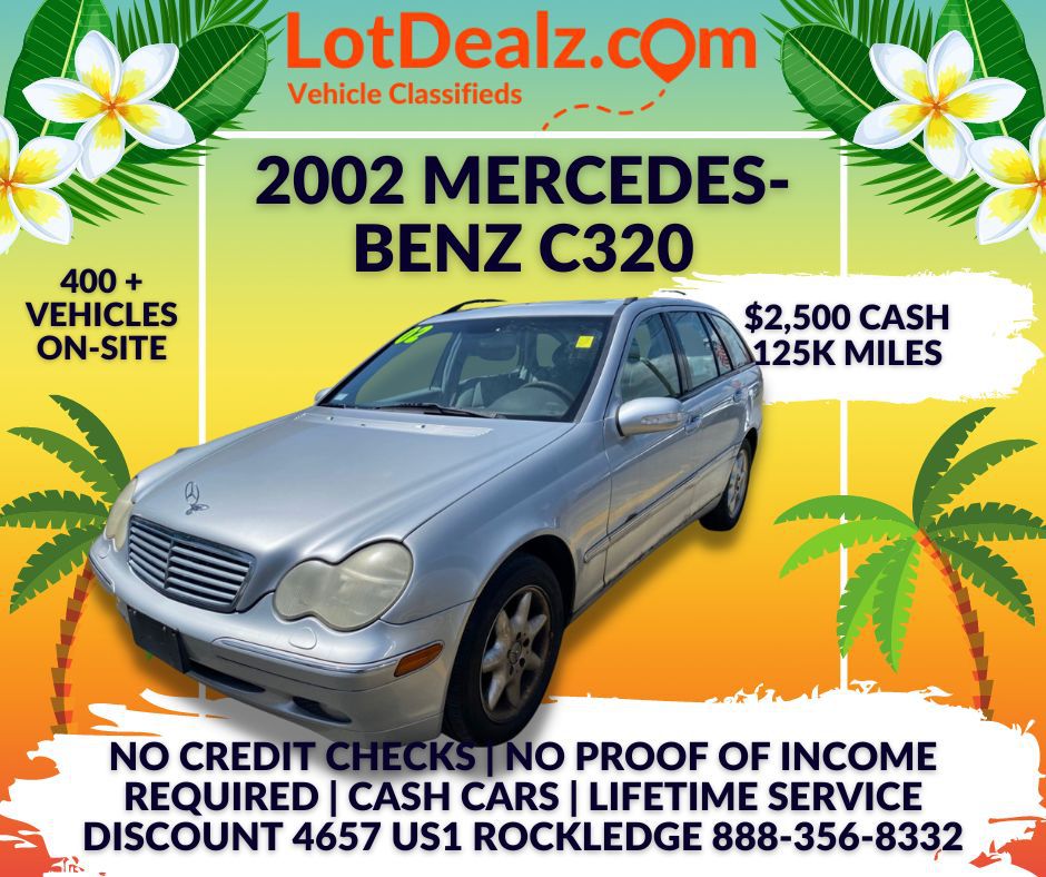 Photo 3 of this MERCEDES-BENZ C-CLASS