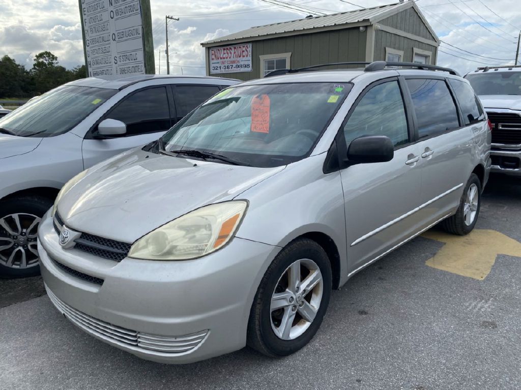 2004 TOYOTA SIENNA