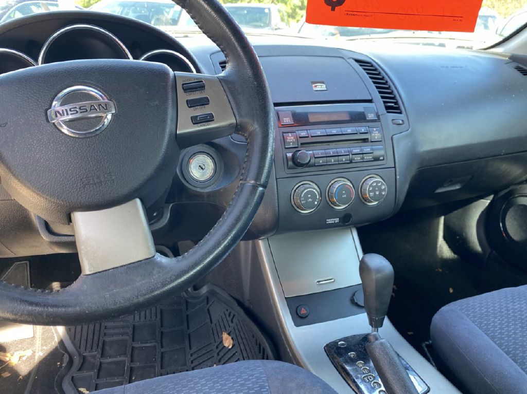 Photo 5 of this NISSAN ALTIMA