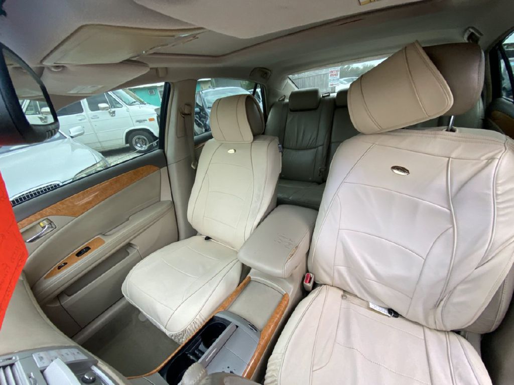 Photo 6 of this TOYOTA AVALON