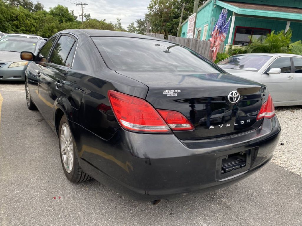 Photo 9 of this TOYOTA AVALON