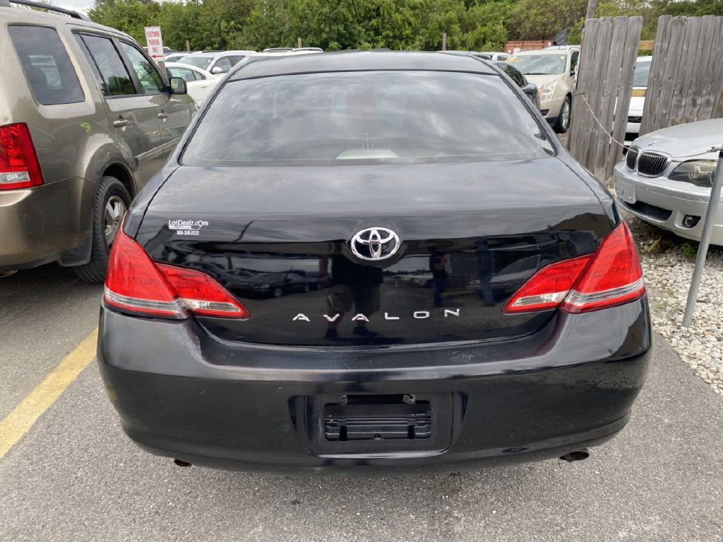 Photo 10 of this TOYOTA AVALON