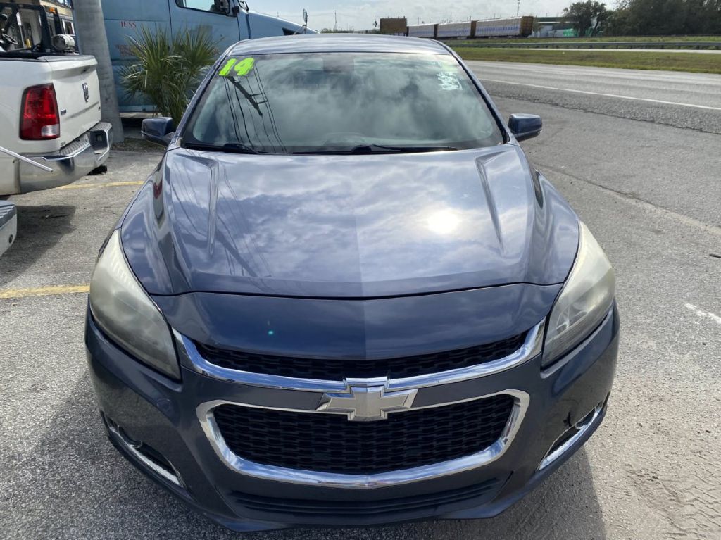 Photo 2 of this CHEVROLET MALIBU