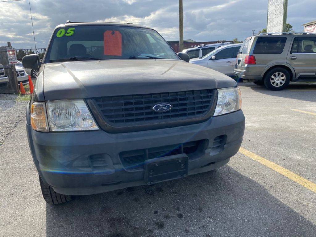 Photo 2 of this FORD EXPLORER