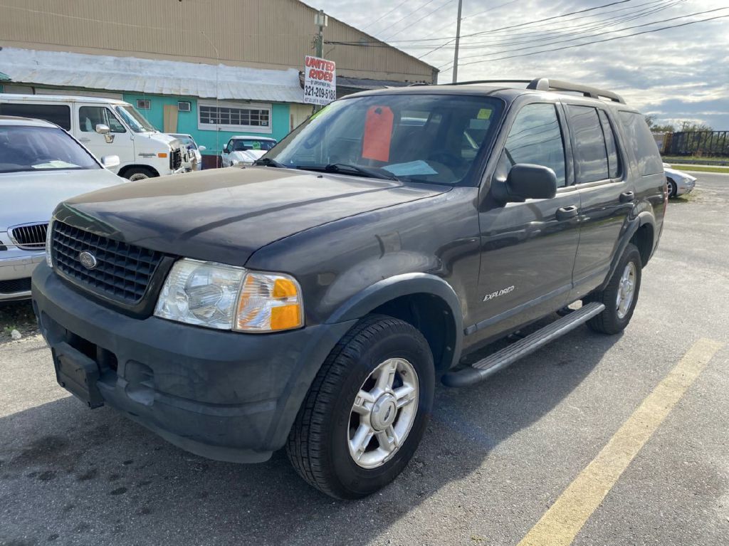 Photo 3 of this FORD EXPLORER