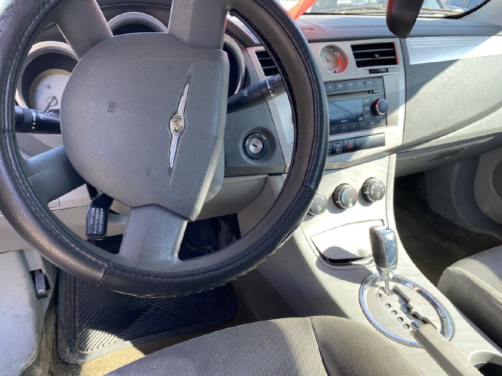Photo 5 of this CHRYSLER SEBRING