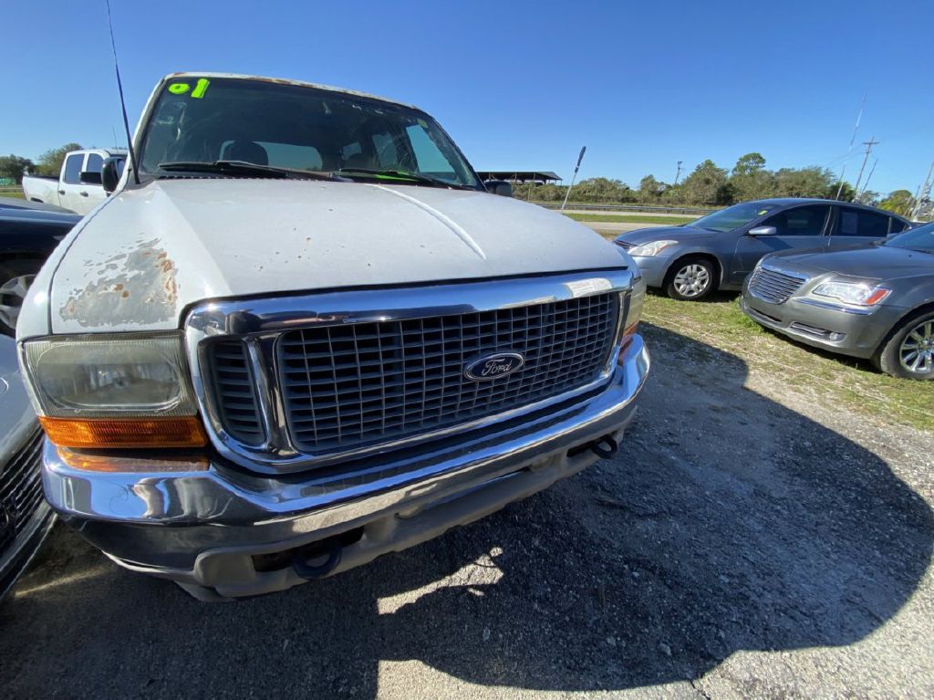 Photo 2 of this FORD EXCURSION