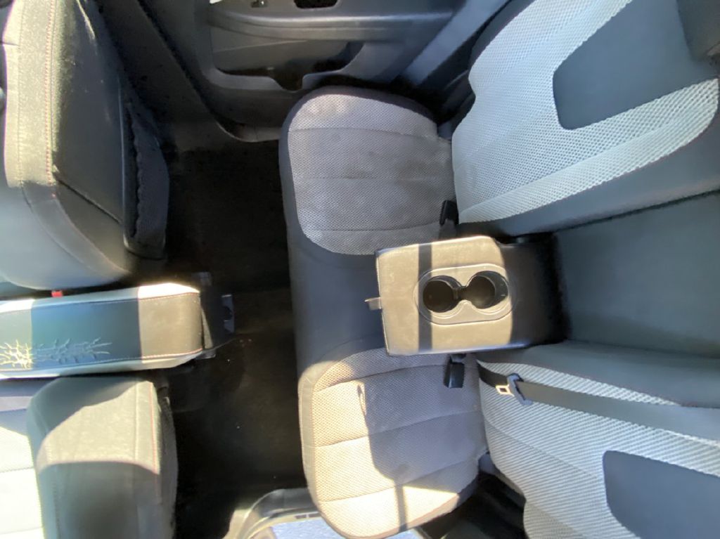 Photo 8 of this CHEVROLET EQUINOX
