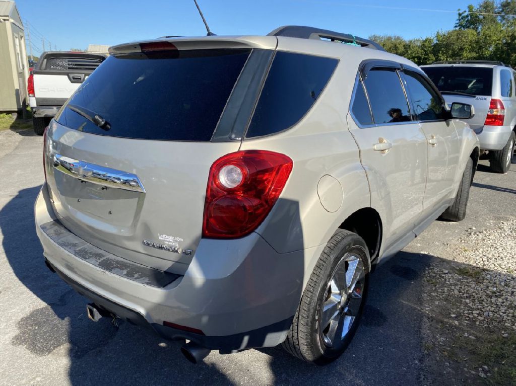 Photo 12 of this CHEVROLET EQUINOX