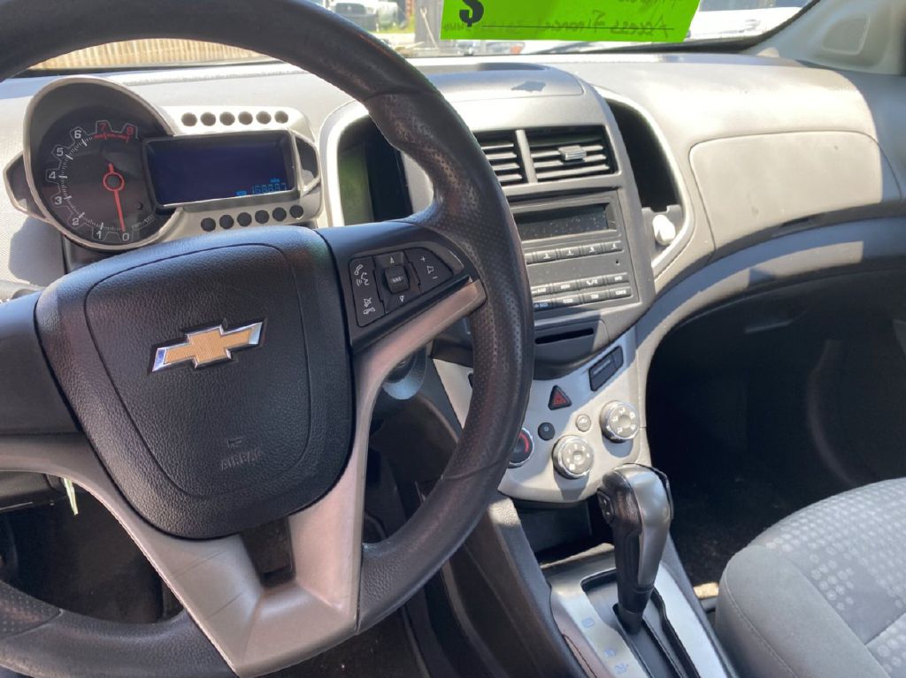 Photo 5 of this CHEVROLET SONIC