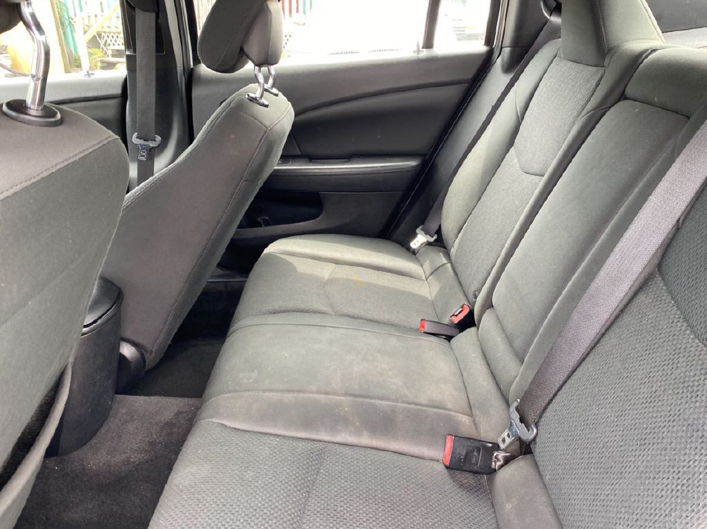 Photo 7 of this CHRYSLER 200